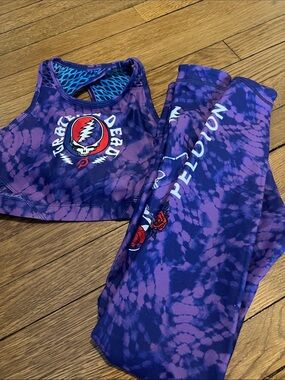 Reversible  Grateful Dead Peloton Set